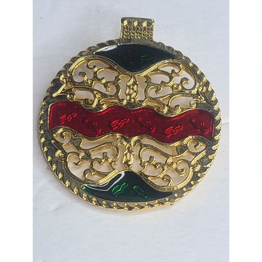 Vintage NewPro  Round Gold & Enamel Brooch